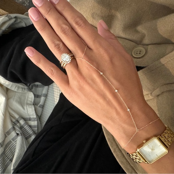 Diamond Hand Chain - Picture 1 of 3